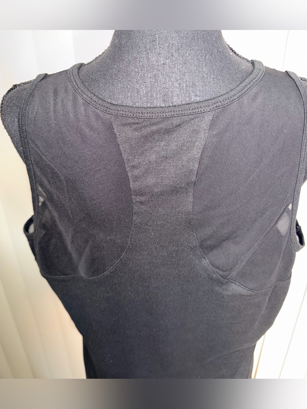 Pro Player Women's Athletic Tank Black Sleeveless Mesh Top Portion Sz L Gym - Picture 6 of 10
